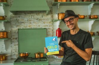 money, kitchen, money recipes, a book, money cook book, stock exchange, crisis-proof, blue, cook, recipes, green, brass pot, kitchen equipment, gas, pot, gas stove, make provisions, security, crisis, diversification, gas stove, diversification, diversification, diversification, diversification, diversification